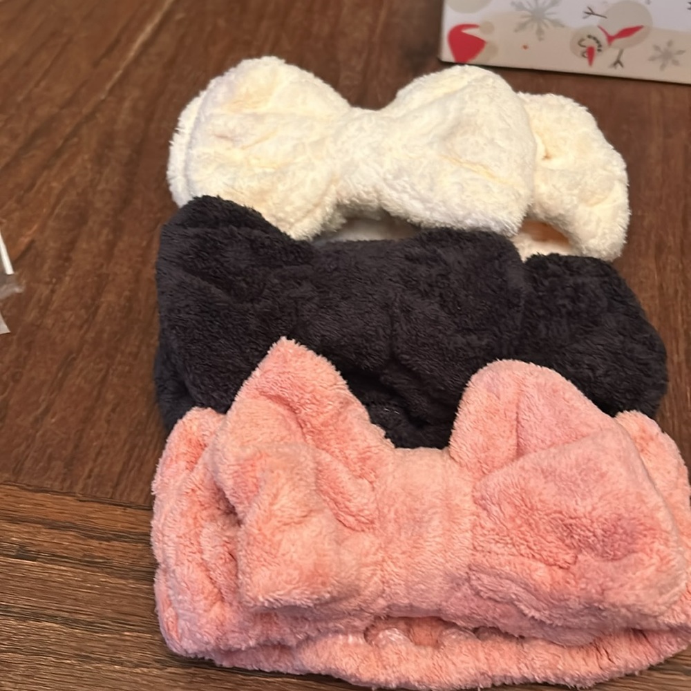 3 Pieces Hair Headband to wash face or apply makeup- Bow tie - Picture 3 of 3